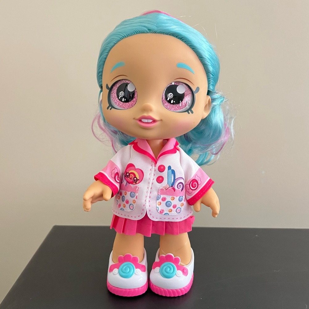 Kindi Kids Fun Time Doll Dr. Cindy Pops 10” Shopkins Moose Bobble Head